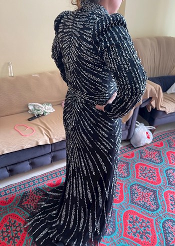 Boncuk İşlemeli Uzun Siyah Tesettür Abiye Elbise - Görsel 11