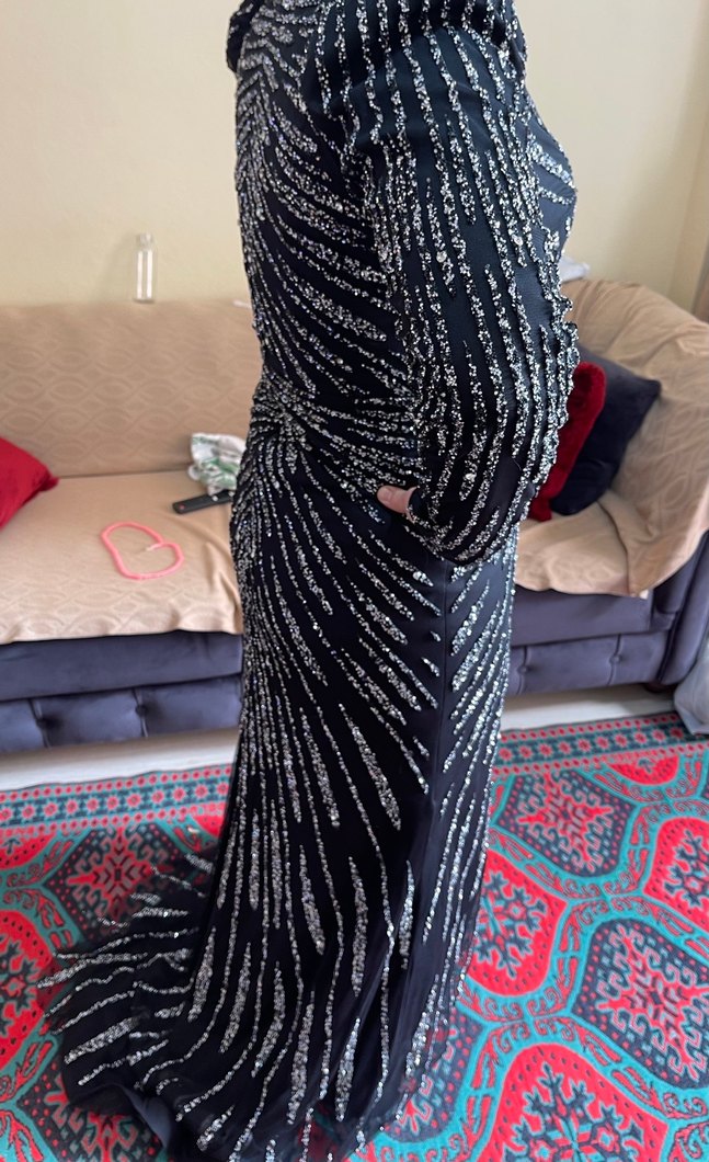 Boncuk İşlemeli Uzun Siyah Tesettür Abiye Elbise - Görsel 5