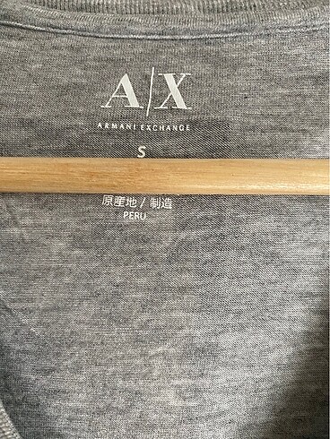 s Beden Armani Tshirt