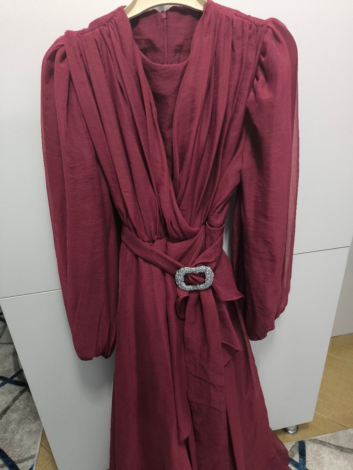 Bordo Uzun Drapeli Kadın Elbise - Görsel 3
