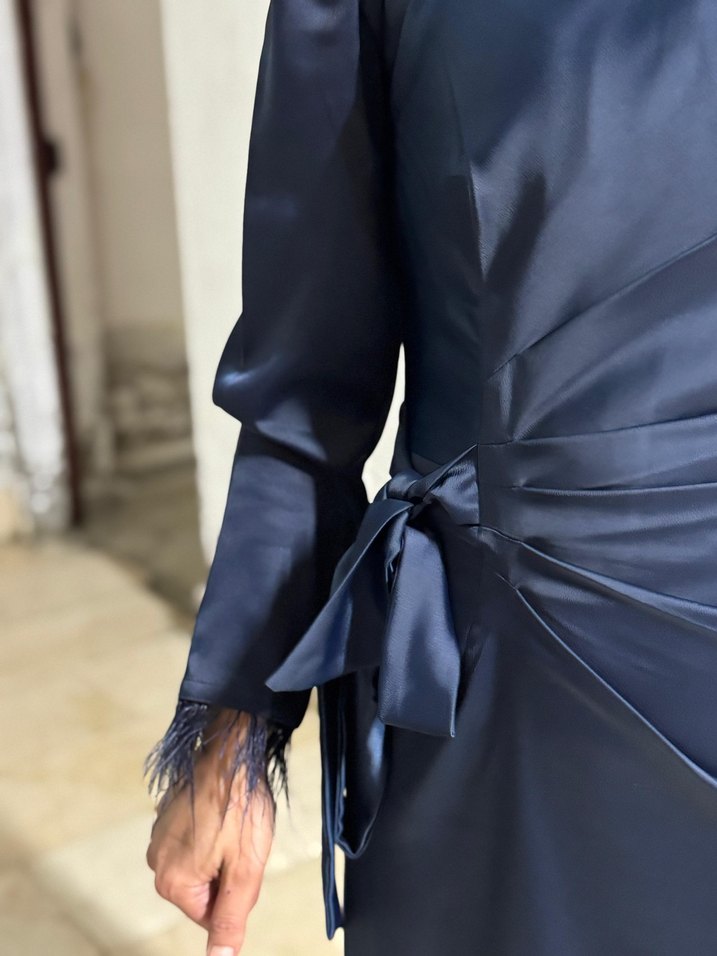 Lacivert Uzun Drapeli Tesettür Abiye Elbise - Görsel 2