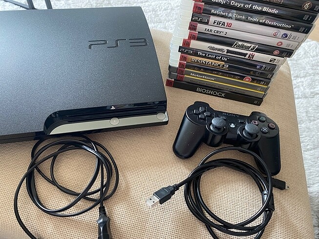 Playstation 3 Slim Ps3 + kol +oyunlar