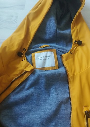 LC Waikiki L LCW Sarı Kapüşonlu Fermuarlı Erkek Mont