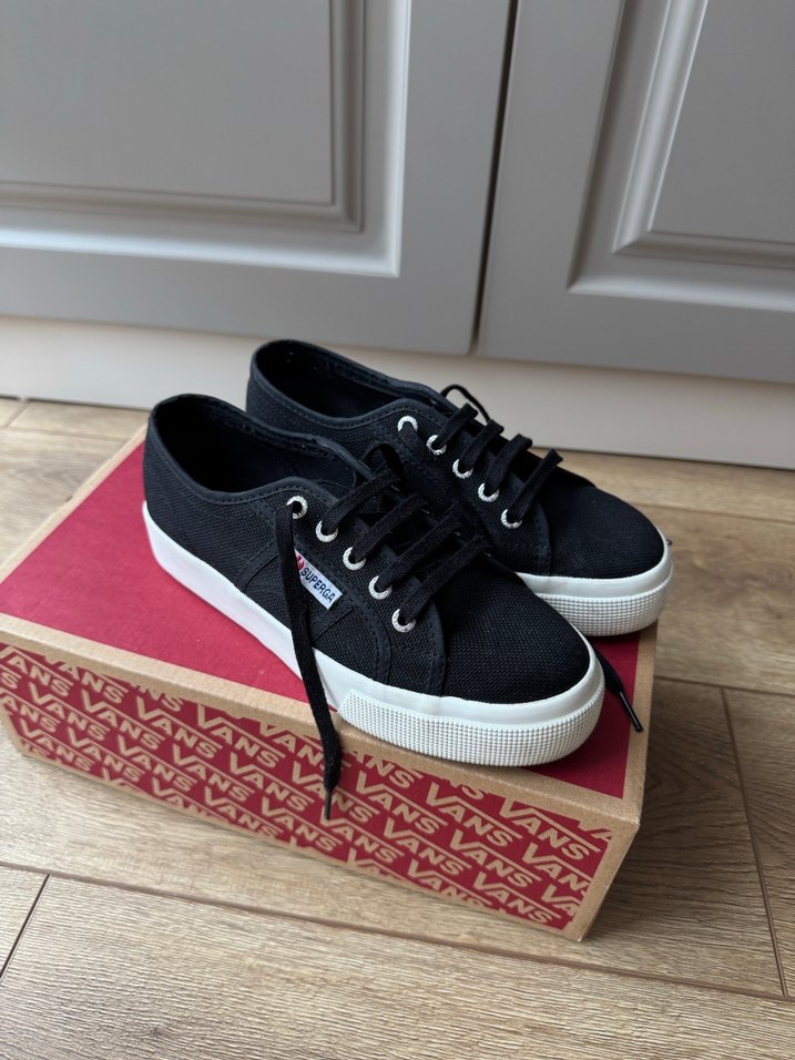 Superga Kalın Tabanlı Spor Ayakkabı - Görsel 3