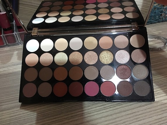 xs Beden Make up revolutıon marka far paleti