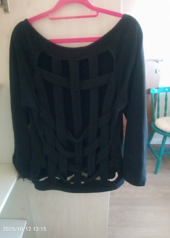 Diğer Siyah Sırt Detaylı Sweatshirt