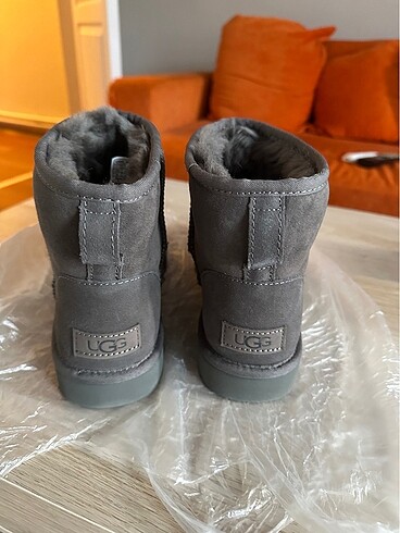 Gri mini ugg