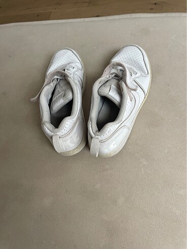 33 Beden beyaz Renk Nike ayakkabı