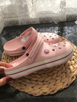 Pembe crocs