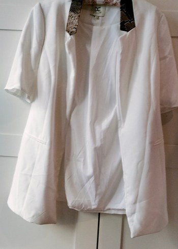 beyaz ceket - Görsel 2