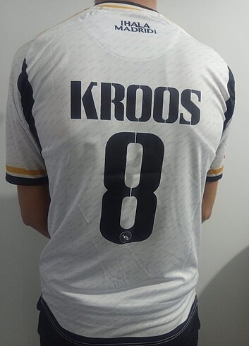 Real Madrid Kross Forması  - Görsel 3