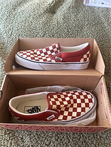 Vans Checkered model