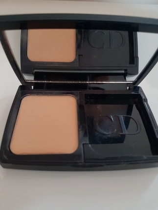 Dior Diorskin Forever Compact Pudra -020 numara