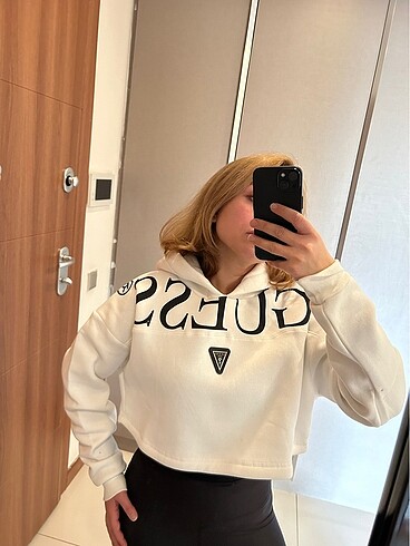 Guess sweat