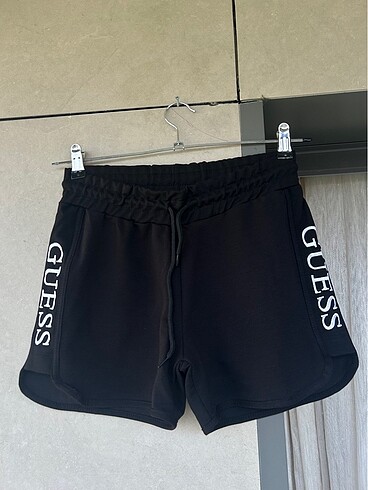 m Beden Guess şort