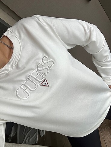 Guess krem sweat sorunsuz