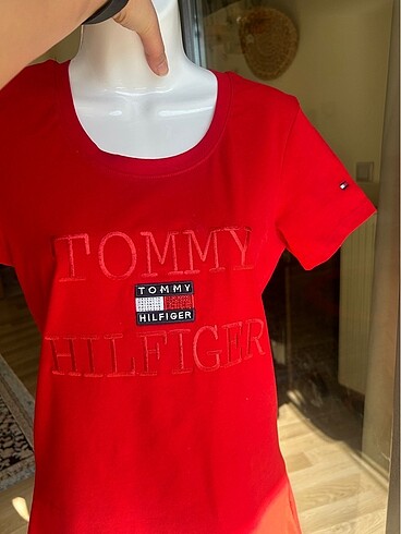 Tommy tişört
