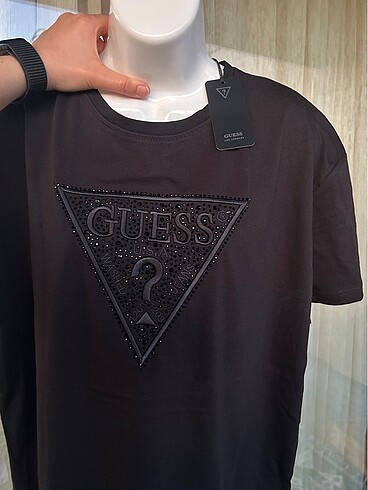 Guess tişört