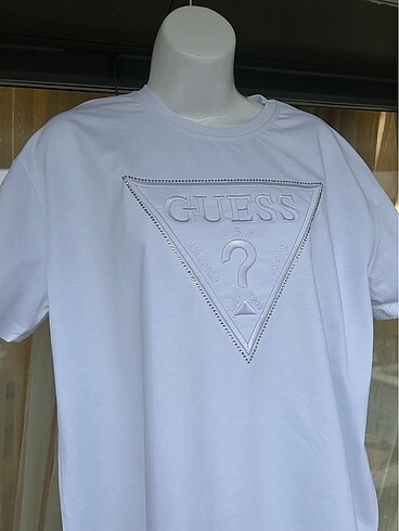 l Beden Guess tişört