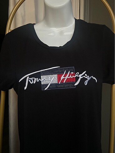 Tommy hilfiger tişört