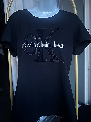 Calvin klein tişört