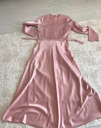 Pembe abiye elbise