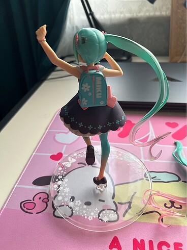 Beden hasarli orijinal hatsune miku anime figur