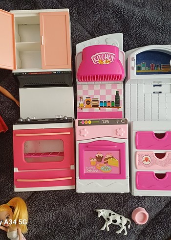 Renkli Oyuncak Seti ve Aksesuarlar - Görsel 10