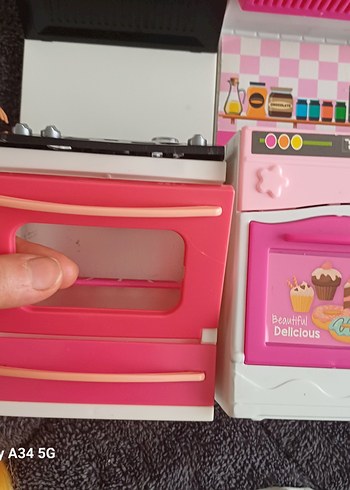 Renkli Oyuncak Seti ve Aksesuarlar - Görsel 6