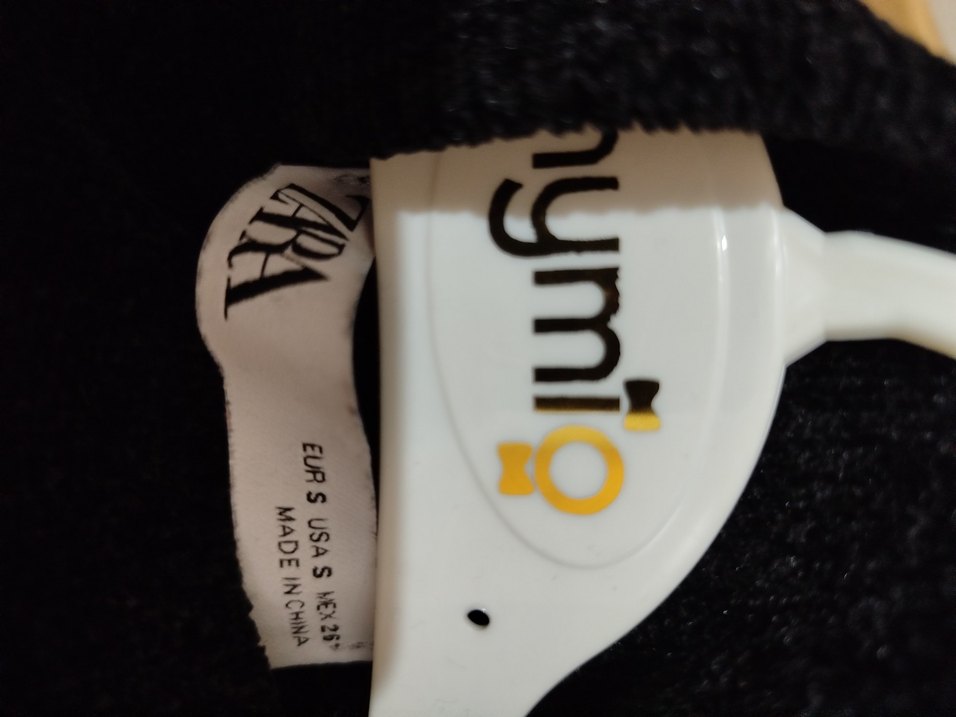 Kadın Siyah Boğazlı Kadife Kazak - Görsel 4