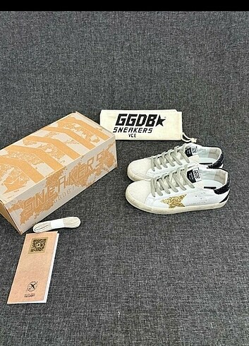 Golden Goose Deluxe Black Gold