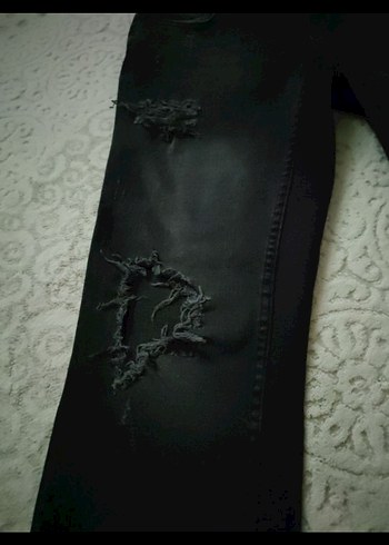 Siyah Yırtık Detaylı zaramarka Kadın Kot Pantolon - Görsel 2