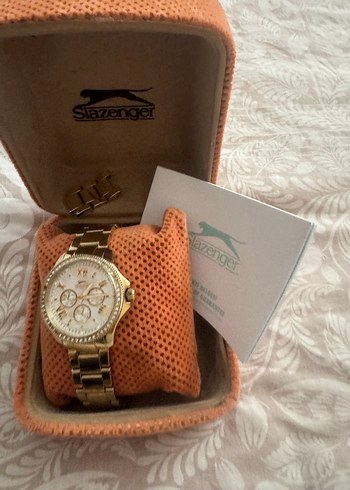 Altın Renkli Parlak Kadın Saat - Görsel 3