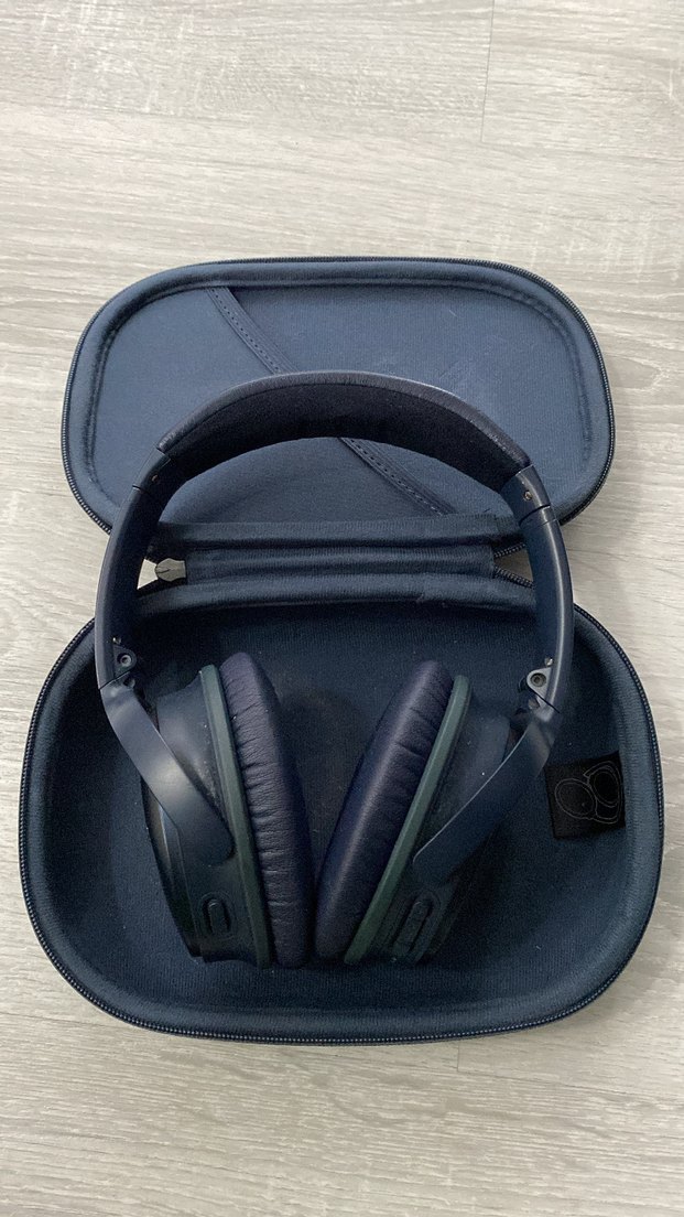 Bose Kulaklık ve Taşıma Çantası - Görsel 4