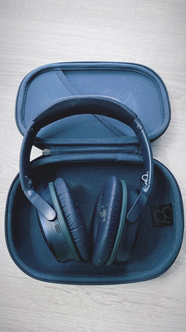 Bose Kulaklık ve Taşıma Çantası - Görsel 3