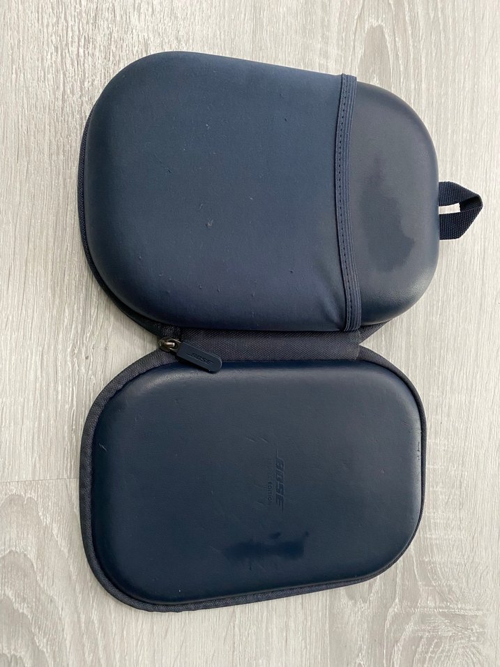 Bose Kulaklık ve Taşıma Çantası - Görsel 5