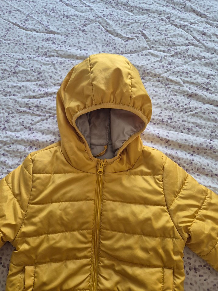 Sarı Kapüşonlu Erkek Çocuk Mont - Görsel 3