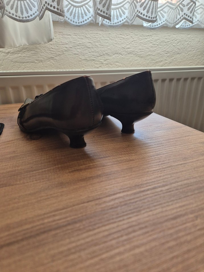 Kahverengi Tokalı Klasik Topuklu Kadın Ayakkabı - Görsel 3