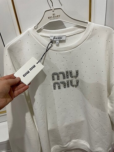 m Beden beyaz Renk Miu miu Orjinal Sıfır sweatshirt