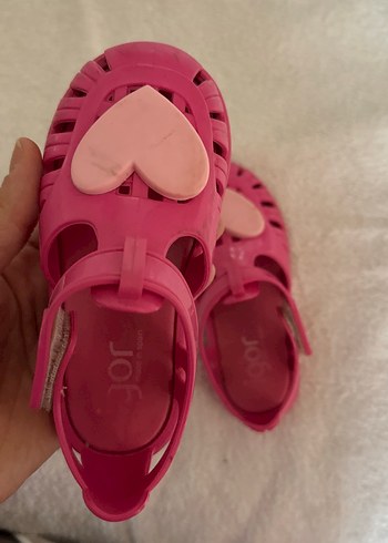 Kız Çocuk Pembe Kalpli Bantlı Sandalet - Görsel 3