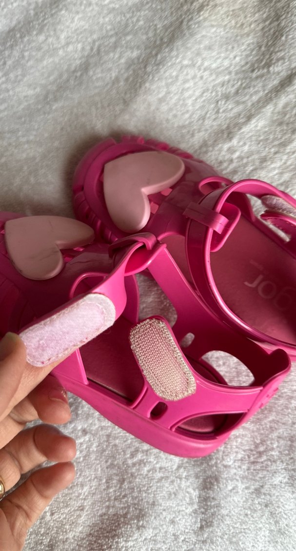 Kız Çocuk Pembe Kalpli Bantlı Sandalet - Görsel 4