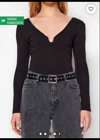 Zara Siyah V Yaka Uzun Kollu Kadın Bluz