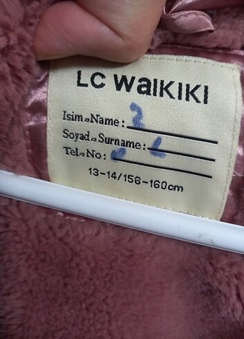 13-14 Yaş Beden Yırtık sökük soluk yoktur lcwaikiki 450 tl