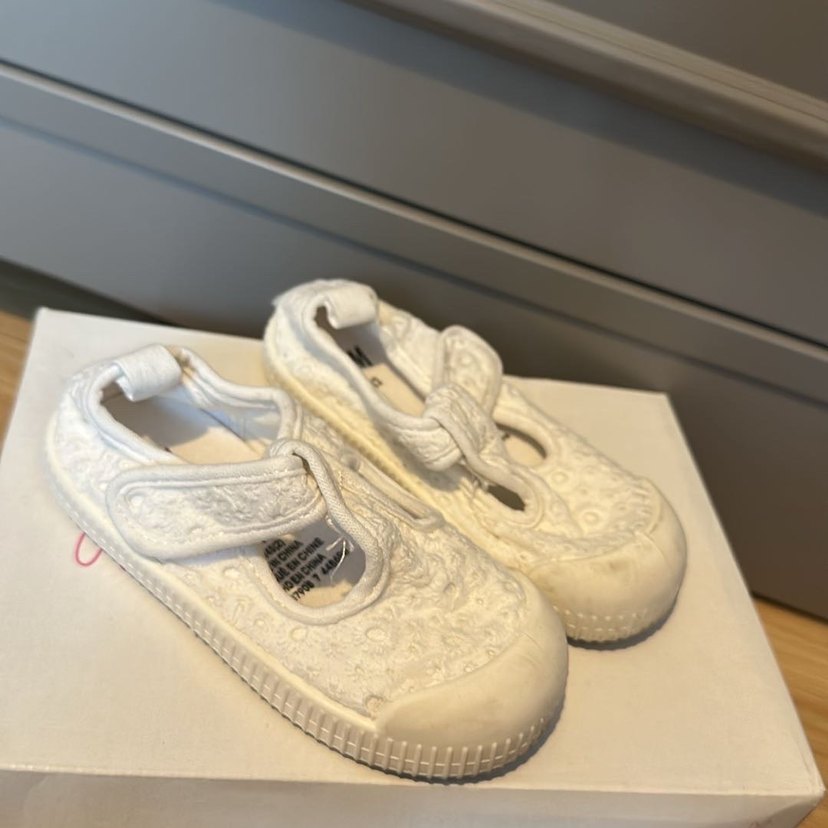 Kız Bebek Beyaz Nakışlı İlk Adım Ayakkabısı - Görsel 3