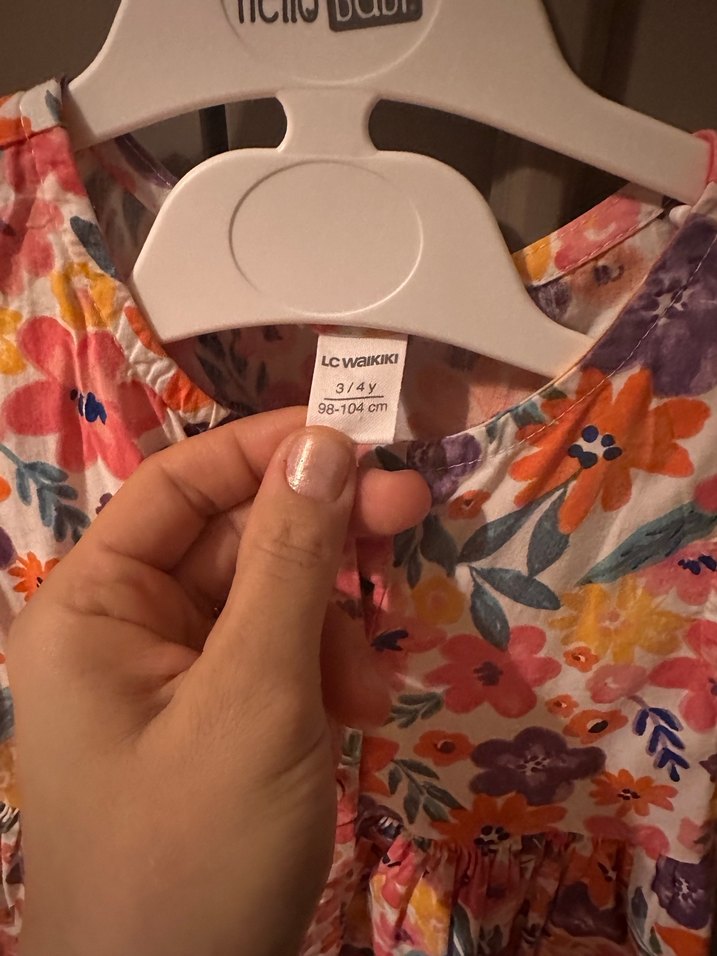 Çiçek Desenli Kolsuz Kız Elbisesi - Görsel 2