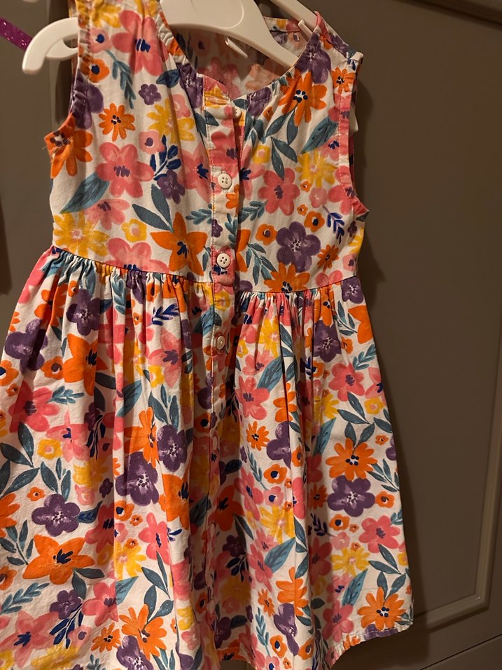 Çiçek Desenli Kolsuz Kız Elbisesi - Görsel 4