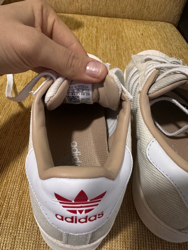 adidas Beyaz Bağcıklı Kadın Spor Ayakkabı - Görsel 2