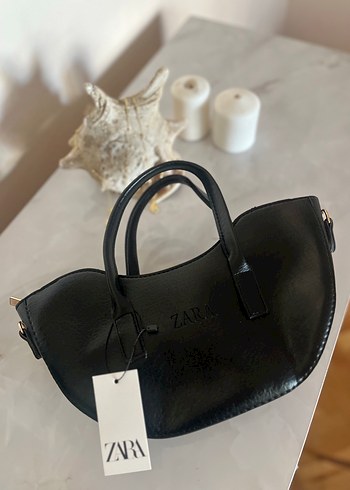 Zara Siyah Minimal El Cantasi