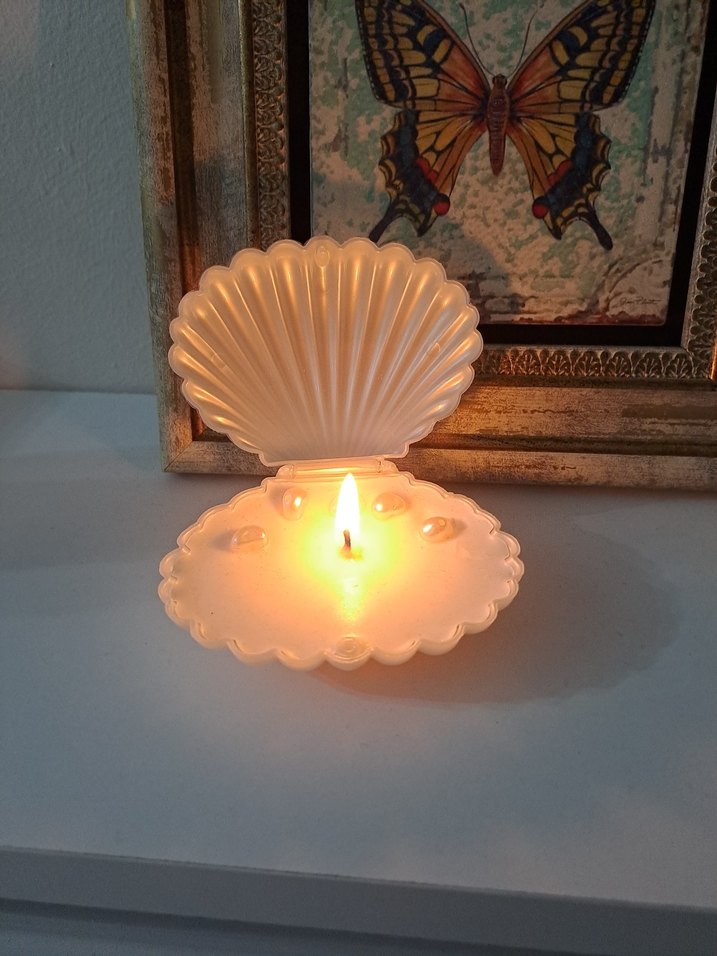 İnci Detaylı Deniz Kabuğu Şeklinde Beyaz Mum - Görsel 3