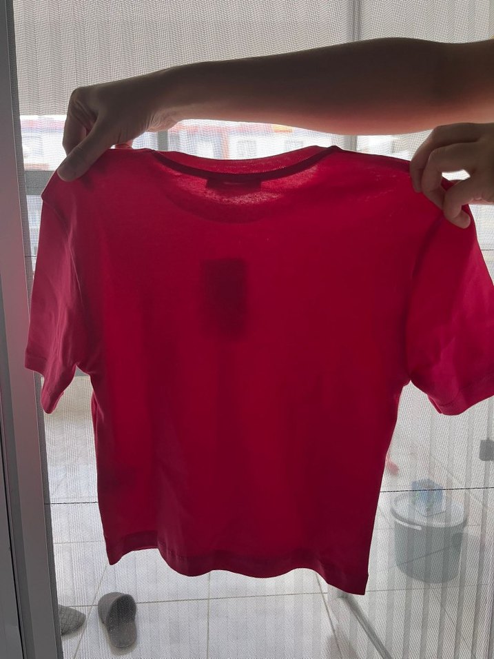 Kısa Kollu Kırmızı Kadın Crop - Görsel 2